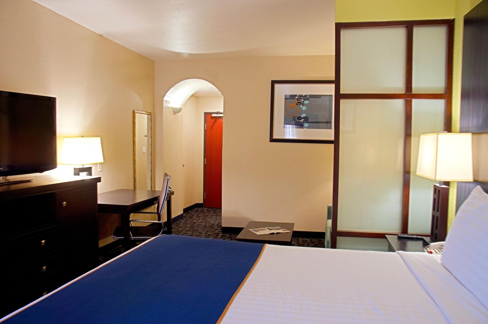 Super 8 By Wyndham Irving/Dfw Apt/North Esterno foto