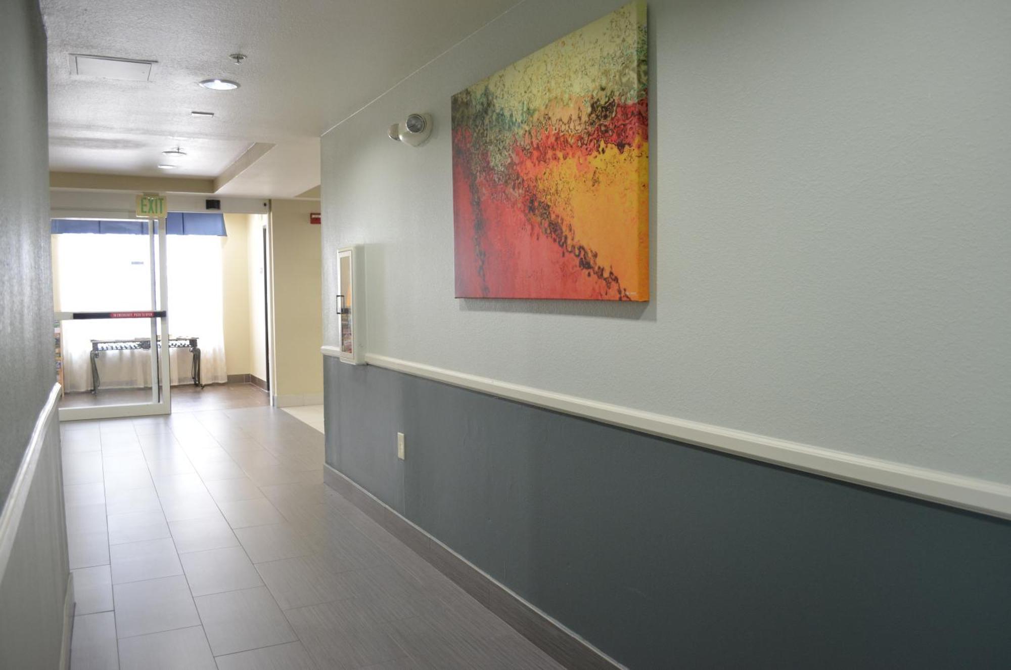 Super 8 By Wyndham Irving/Dfw Apt/North Esterno foto