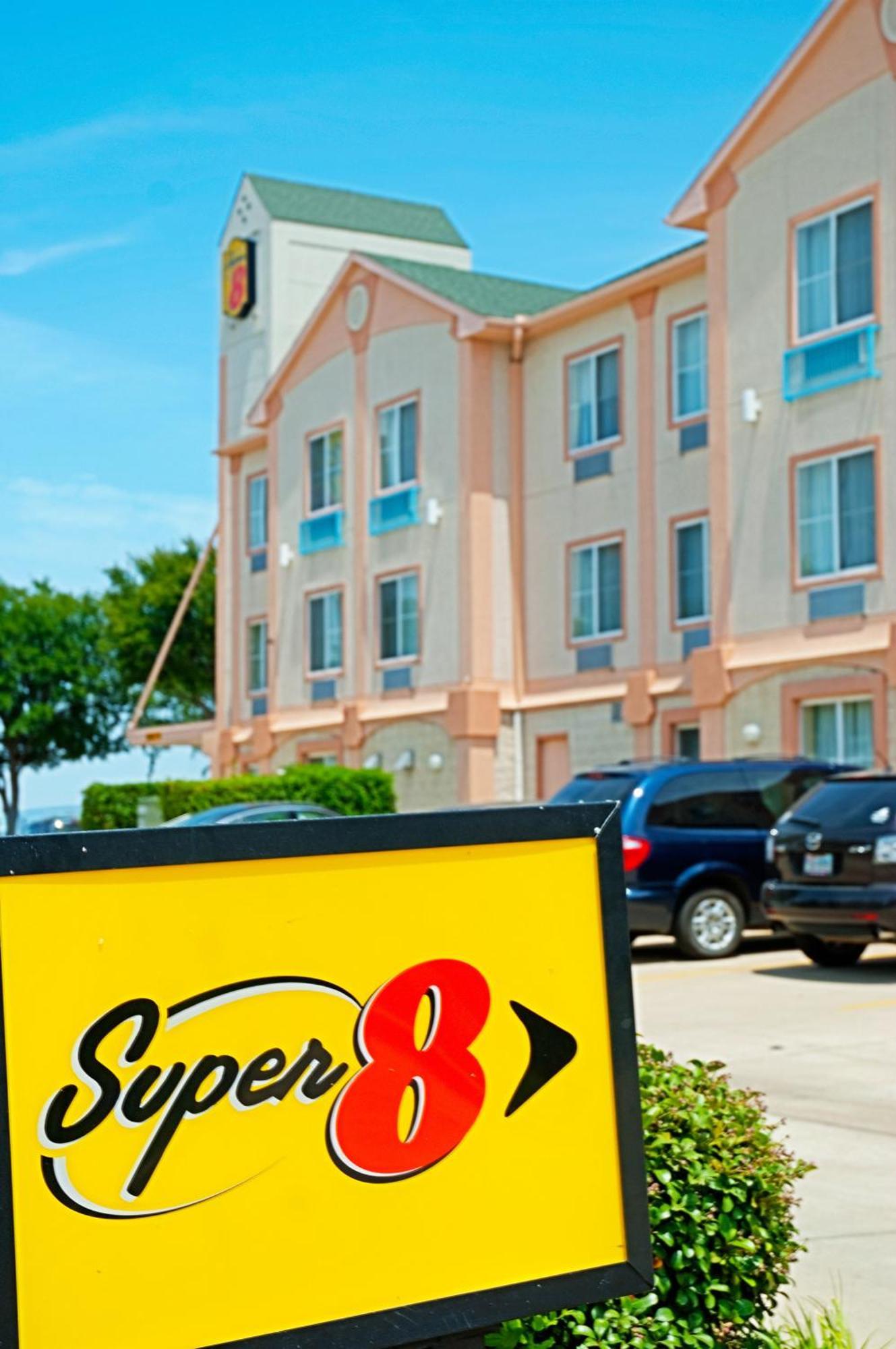 Super 8 By Wyndham Irving/Dfw Apt/North Esterno foto
