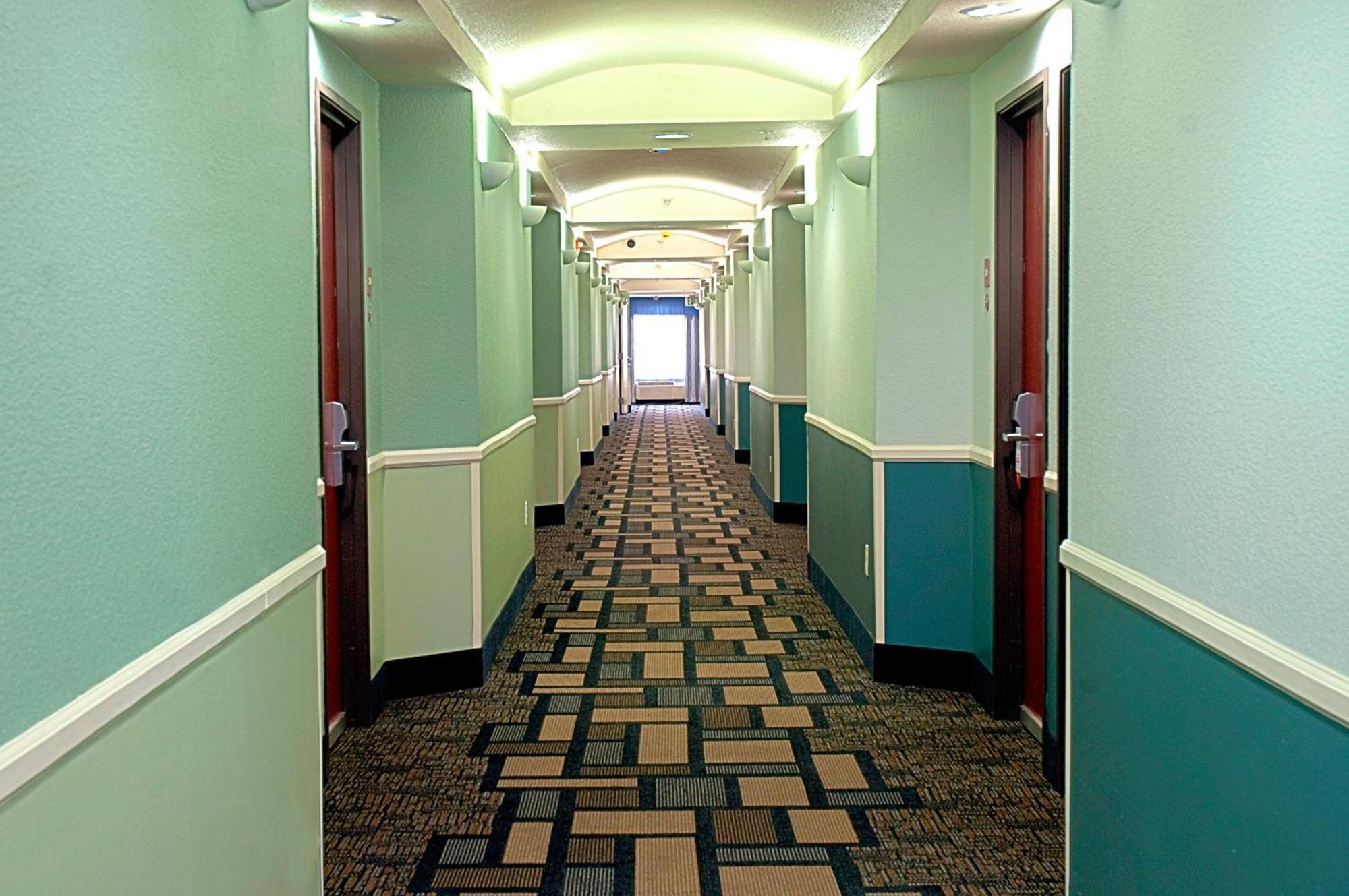 Super 8 By Wyndham Irving/Dfw Apt/North Esterno foto