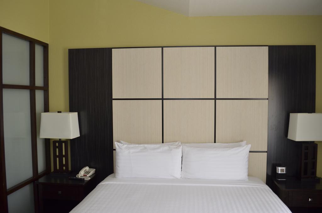 Super 8 By Wyndham Irving/Dfw Apt/North Esterno foto